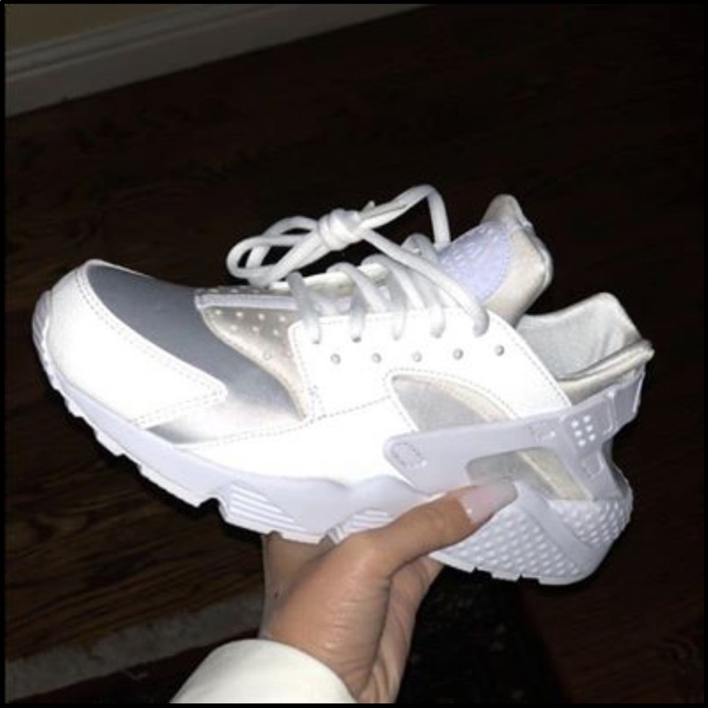 White Nike’s